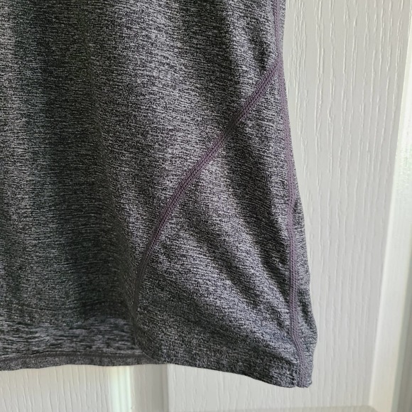 FABLETICS V Neck Space Dye Gray Short Sleeve‎ Tech Tee 393092-33 Women's Medium - Picture 4 of 6